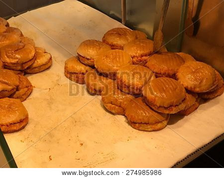 Turkish Wet Burger With Sauce / Islak Hamburger
