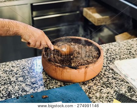 Turkish Roasted Minced Meat In Casserole / Kiyma Kavurma.
