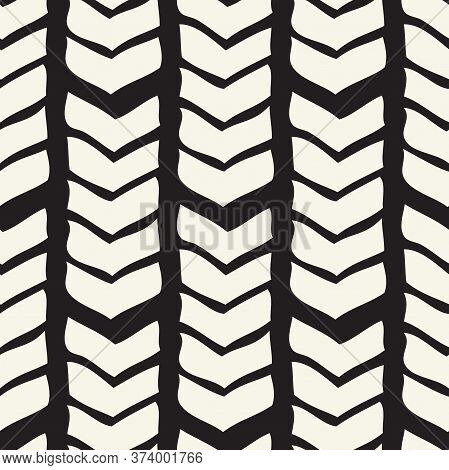 Seamless Pattern With Uneven Vertical Arrows.modern Stylish Texture