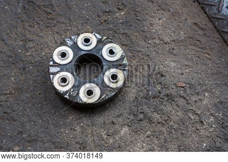 New Rubber Axle .  Automobile Axle Or Joint Repairing. New Of Rubber In Suspension