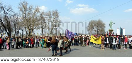 Odessa, Ukraine - 04 01 2019: Costumed Demonstration And A Crowd Of People On Boulevard Near The Mon