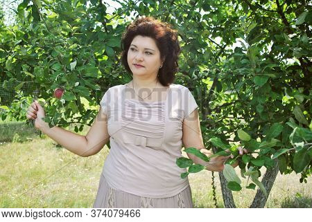 Concept Of Life Modern Mature Woman, Lifestyle Citizen Peoples, Lady At Spring Or Summmer Day. Middl