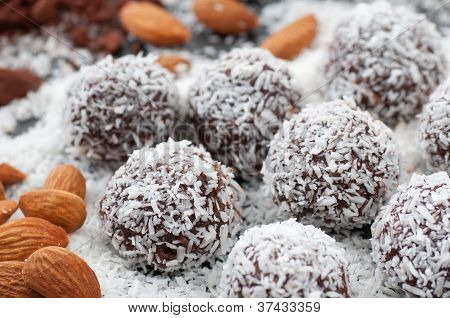 Raw Food karkkipallot