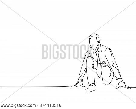 Single Continuous Single Line Drawing Of Young Happy Businessman Get Ready To Sprint Run On Running 
