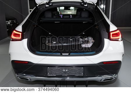 Novosibirsk/ Russia - April 28 2020: Mercedes-benz Gle-class, Clean Empty Trunk Of White Crossover I