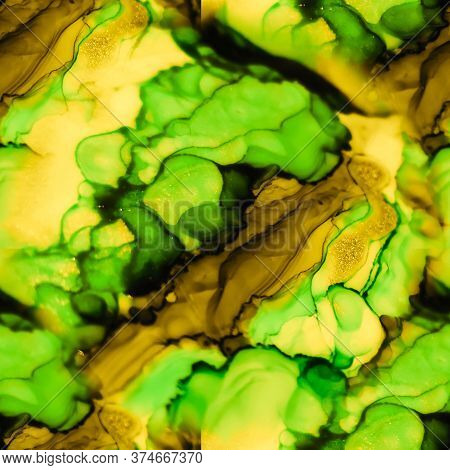 Seamless Acrylic Pattern. Chinese Ink Painting. Colorful Wet Washed Print. Bright Green Natural Luxu
