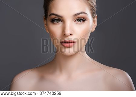 Beautiful Nude Woman Image & Photo (Free Trial) | Bigstock