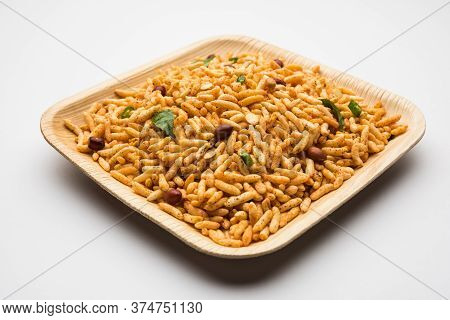Puffed Rice Chivda Or Maharashtrial Bhadang Chiwda Served In A Plate