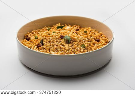 Puffed Rice Chivda Or Maharashtrial Bhadang Chiwda Served In A Plate