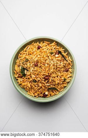 Puffed Rice Chivda Or Maharashtrial Bhadang Chiwda Served In A Plate