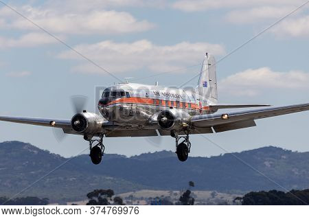 Avalon, Australia - February 27, 2015: Vintage Douglas Dc-3 Airliner Vh-tmq Operated By Air Nostalgi