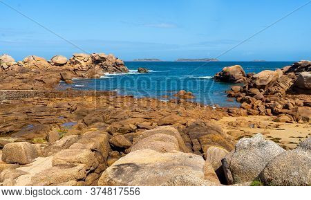 Rose Granit Sea Shore In Britanny Travel And Hiking