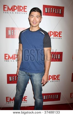 LOS ANGELES - okt 2: Rick Yune megérkezik a birodalom minket a iPad Launch at Sunset Tower Hotel Oc