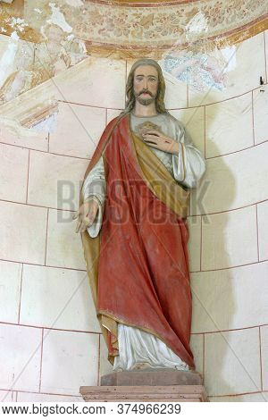 DESINIC, CROATIA - OCTOBER 18, 2013: Sacred Heart of Jesus, statue in the chapel of Saint Anne in Desinic, Croatia