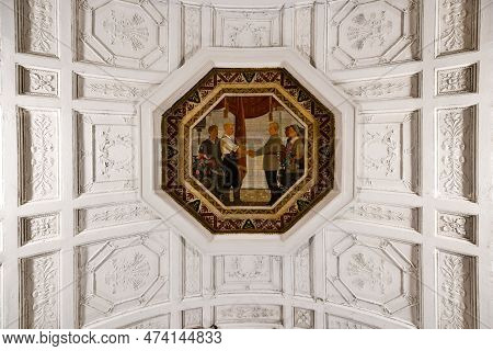 Moscow, Russia - Jan 1 , 2022: Belorusskaya Metro Station In Moscow, Along The Zamoskvoretskaya Line