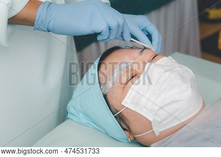 Eyebrow Tattoo Clinic Or Eyebrow Embroidery Clinic