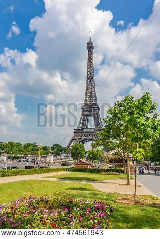 Eiffel Tower In Spring Time, Paris, France