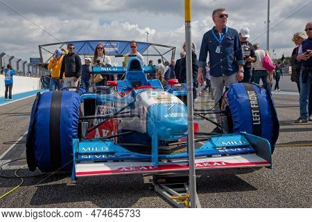 Le Castellet, France, April 9, 2023 : On The Starting Grid During The Fifth French Historic Grand Pr