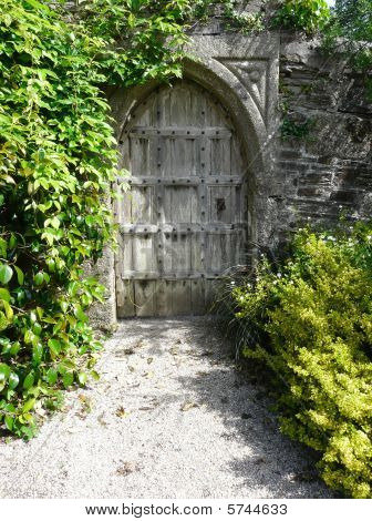 alte Tür auf Lanhydrock Schloss