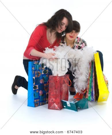 expressive Mädchen einkaufen