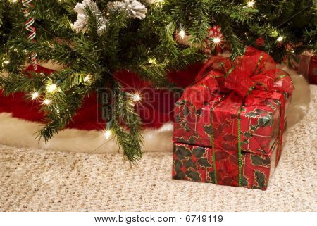 Árbol de Navidad con presente