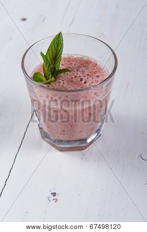Banana and strawberry smoothie