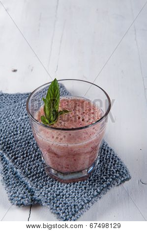Banana and strawberry smoothie