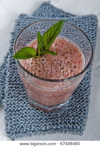 Banana and strawberry smoothie