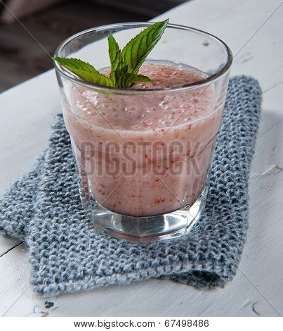 Banana and strawberry smoothie