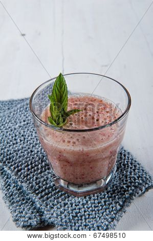 Banana and strawberry smoothie