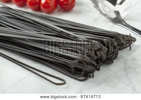  Raw black tinted traditional Italian spaghetti 