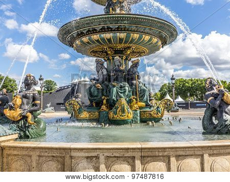 Fountain On Place Concorde