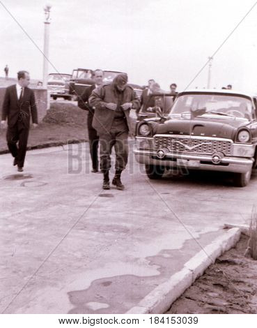 Fidel Castro got out of the car in Yangiyer Uzbekistan May 11 1963