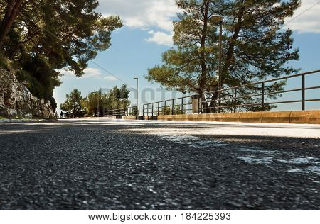 A street/path for walking alongside the sea