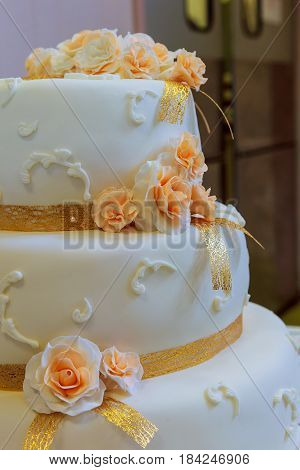 White Wedding traditional, cream, food rose elegant Cake