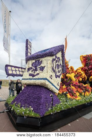 NOORDWIJK NETHERLANDS - 22 APRIL 2017: Platform with tulips and hyacinths during the traditional flowers parade Bloemencorso from Noordwijk to Haarlem in the Netherlands.