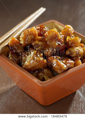 General TSO kylling i en skål