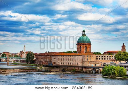 Garonne River And Hopital De La Grave, Toulouse