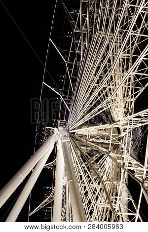 Giant Panoramic Mechanical Wheel, Night Shot, Wheel Taken In Puebla
