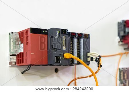 Advance Technology Automatic Programmable Logic Controller Plc High Performance Precision And Accura