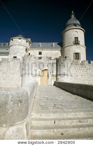 Simancas Schloss vorne