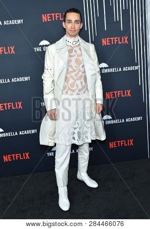 LOS ANGELES - FEB 12:  Robert Sheehan arrives for the Netflix's 'The Umbrella Academy' Premiere - Season 1 on February 12, 2019 in Hollywood, CA                