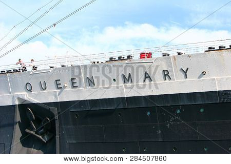 Los Angeles - Dec 21, 2008: Antique Cruise Ship Queen Mary And Russian Scorpion Homeported In Long B