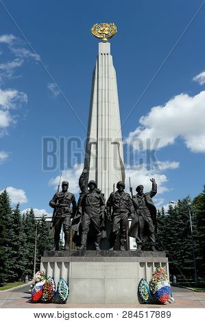 Moscow, Russia - June 20, 2018: Monument To The Participating Countries Of The Anti-hitler Coalition