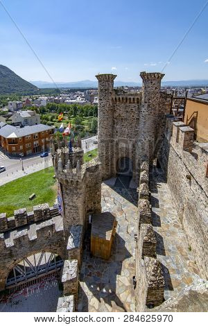 Ponferrada, Leon, Spain; June 2017: View Of The Entrance Of Templar Castle In The  City Of Ponferrad