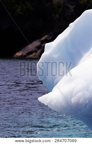 Icebergs Of Newfoundland And Labrador, Twillingate, Canada