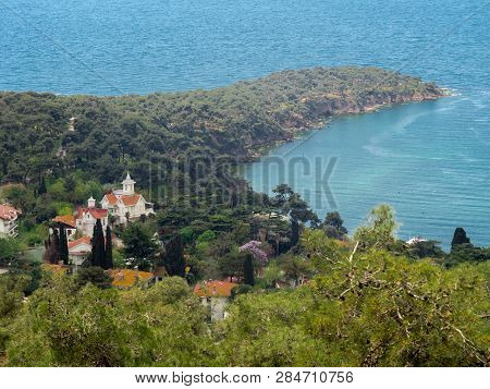 Istanbul. Historic Buildings, Strait Views Bosfr. Istanbul Historical Monuments And Culture