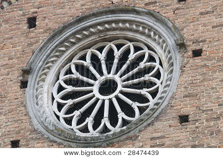 バラ窓。聖アントニオ教会。ピアチェンツァ。エミリア ＝ ロマーニャ州。イタリア。