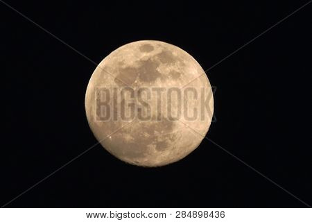 The Full Phase Of The Moon In The Night Sky, Full Moon Close-up Photos,