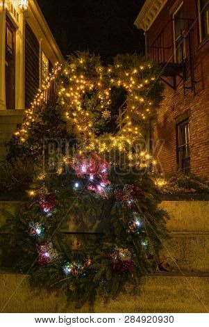 Wickford, Rhode Island, Usa - December 1, 2007: Wreath And Strings Of Lights Highlighting Wickford D